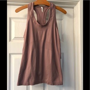 NWT Athleta Momentum Tank